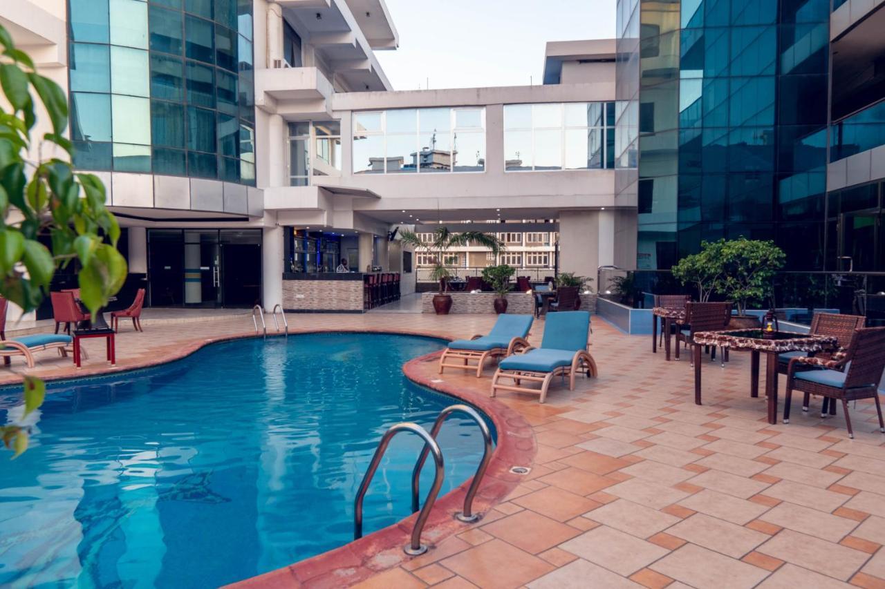 Peacock Hotel Dar es Salaam Exteriör bild