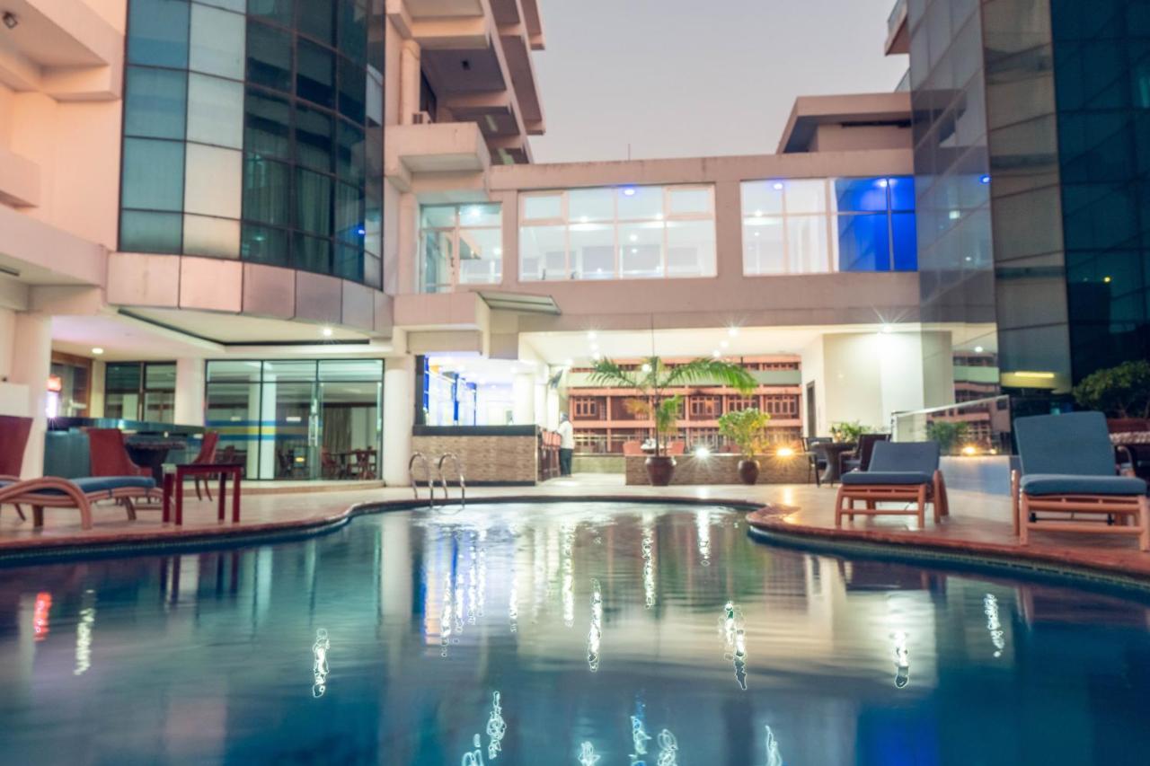 Peacock Hotel Dar es Salaam Exteriör bild