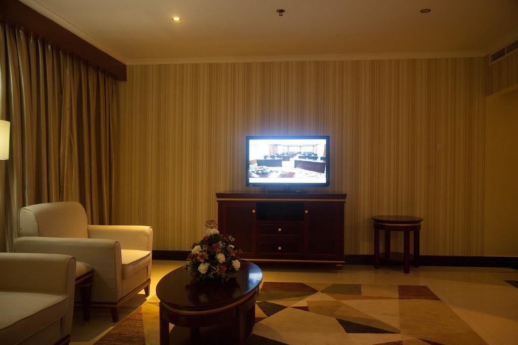 Peacock Hotel Dar es Salaam Exteriör bild