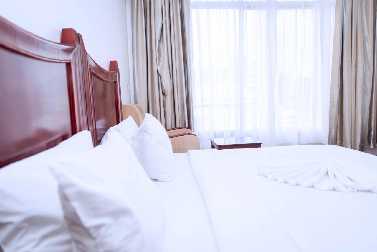 Peacock Hotel Dar es Salaam Exteriör bild